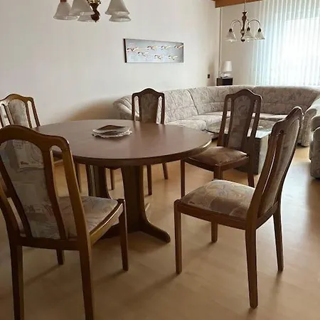 Grosszugige 3 Zimmerwhg., Balkon. Kuche. Tv, Wlan Apartamento Langenzenn