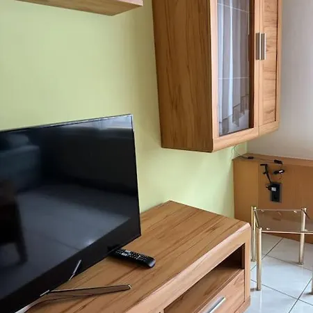 Grosszugige 3 Zimmerwhg., Balkon. Kuche. Tv, Wlan Apartamento Langenzenn