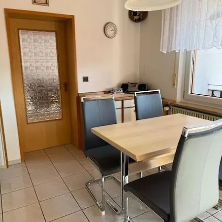 Apartamento Grosszugige 3 Zimmerwhg., Balkon. Kuche. Tv, Wlan Langenzenn