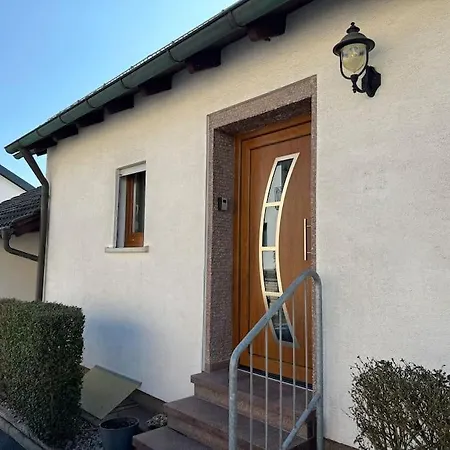 Grosszugige 3 Zimmerwhg., Balkon. Kuche. Tv, Wlan Langenzenn