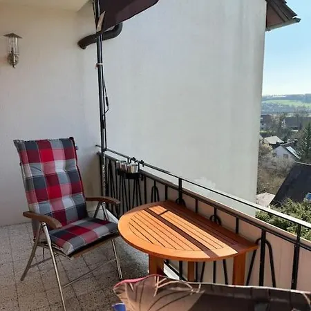 Grosszugige 3 Zimmerwhg., Balkon. Kuche. Tv, Wlan *