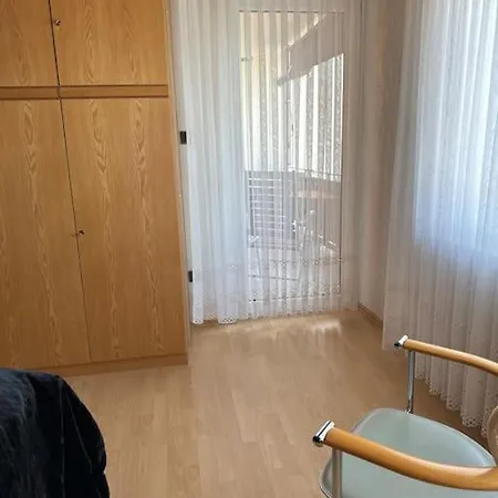 Grosszugige 3 Zimmerwhg., Balkon. Kuche. Tv, Wlan Apartamento *